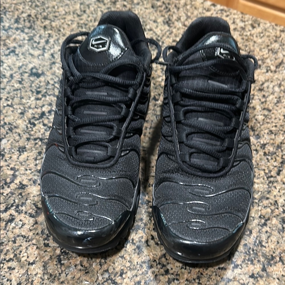 Men's Black Air Max Shoes